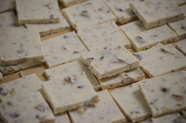 8 oz. White Chocolate Skinny Bark